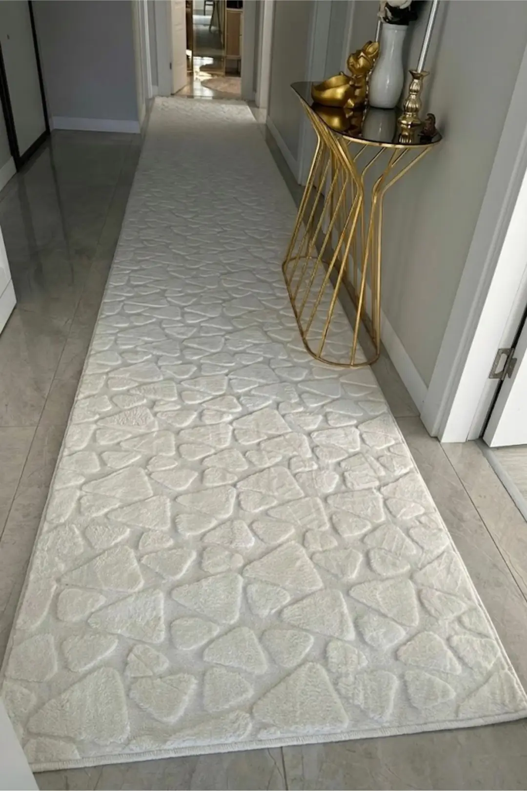 Kaymaz Taban Yıkanabilir KLM Taş Peluş Beyaz Yolluk Halı Saçaksız 80x200cm