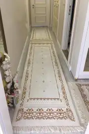 Kaymaz Tabanlı Yıkanabilir Zümre Gold Salon Halısı 80x200cm 2